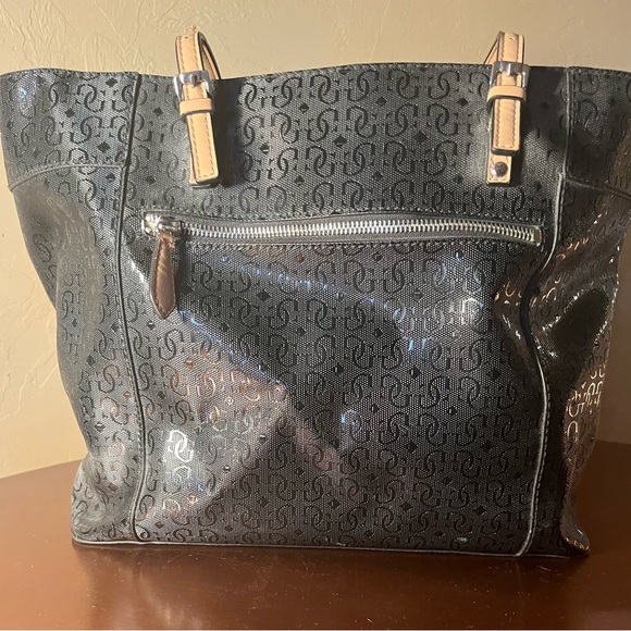 Guess Purse - Picture 4 of 9